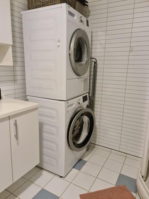 Koselig Og Moderne Leilighet, Meget Sentralt I Narvik Med Gratis Parkering! Exterior foto