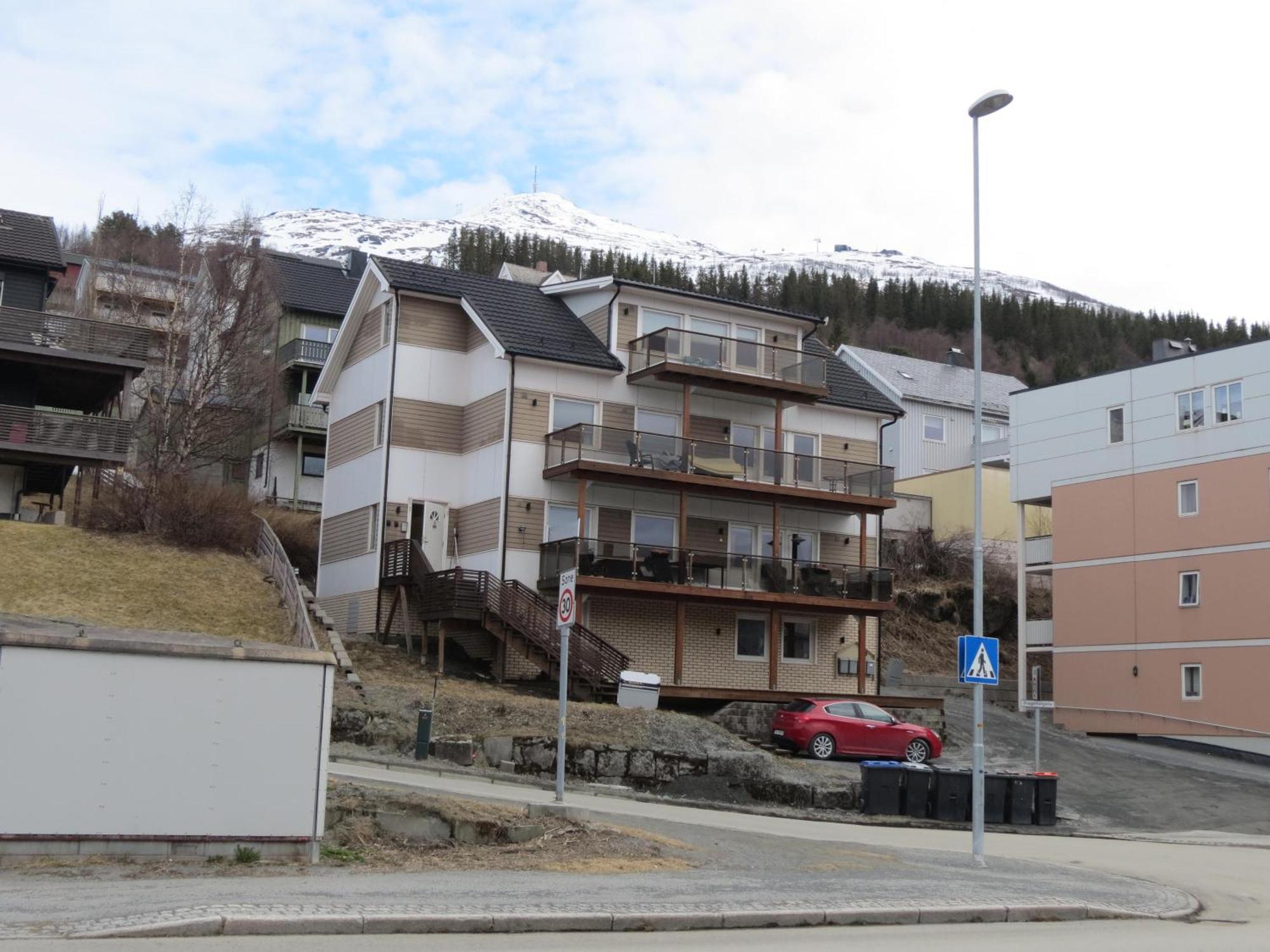 Koselig Og Moderne Leilighet, Meget Sentralt I Narvik Med Gratis Parkering! Exterior foto