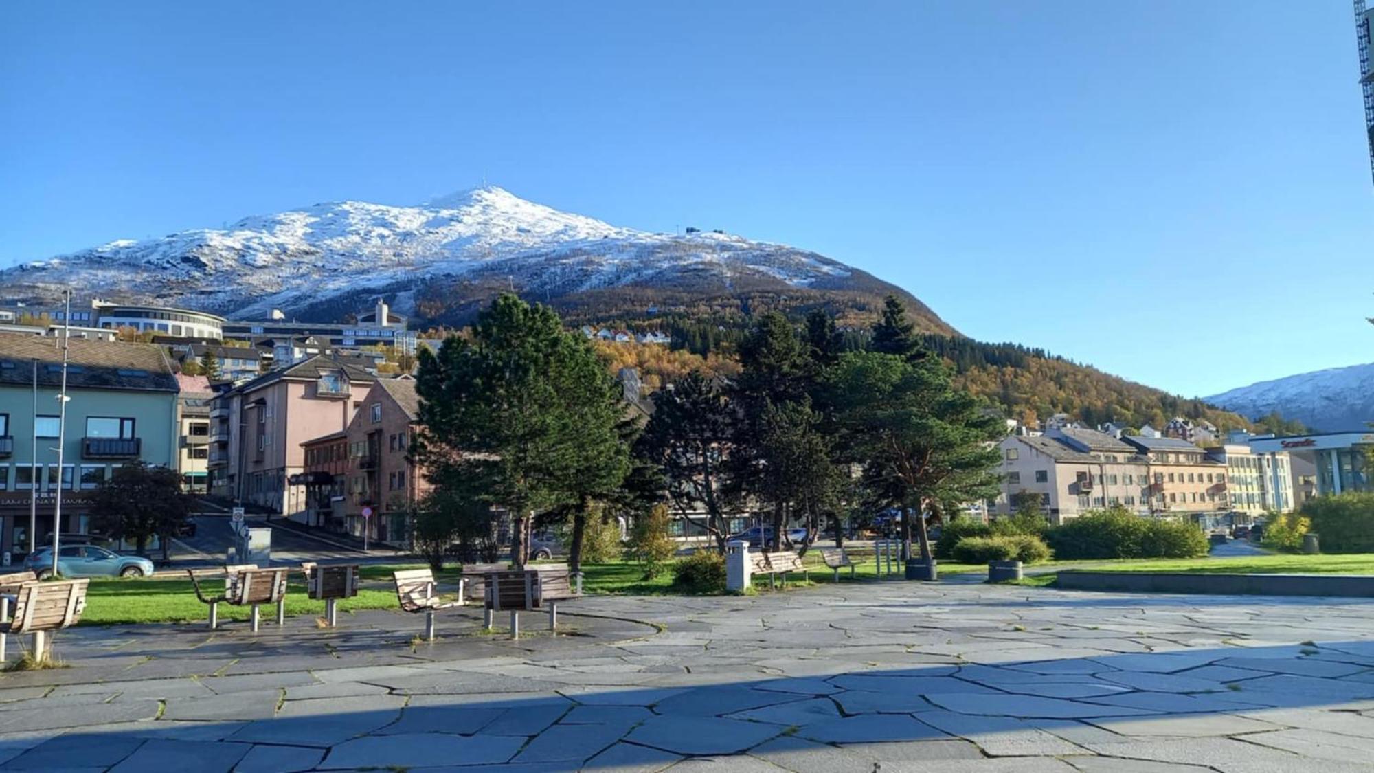 Koselig Og Moderne Leilighet, Meget Sentralt I Narvik Med Gratis Parkering! Exterior foto